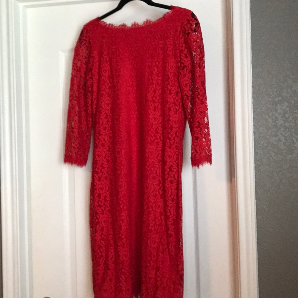Amazing red dress/never worn, only tried on